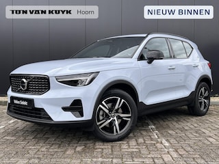 Volvo XC40 2.0 B4 Plus Dark Elekt. stoelverstelling / park assist V+A / Camera achter / Keyless drive / Adpatieve cruise control / Trekhaak / Harman Kardon Audio / stoel-, stuur, voorruit verwarming