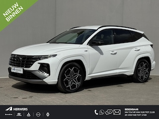 Hyundai Tucson 1.6 T-GDI PHEV N Line 4WD / Automaat / Dealer onderhouden / Fabrieksgarantie tot 04-2028 / Trekgewicht 1350 kg / Elektrische achterklep / Stuur- Stoel & Achterbank verwarming / Adaptief cruise control / Rondomzicht camera / Stoelventilatie /