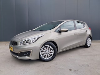 Kia Ceed cee'd 1.0 T-GDi Navigator NAVI CAMERA AIRCO TREKHAAK