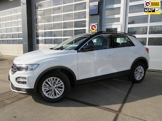 Volkswagen T-Roc 1.0 TSI Style / Carplay / Navi / PDC