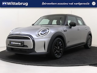 Mini Cooper 1.5 136PK Camden Edition Keyless | Parkeerhulp | Navigatie | Climate control |