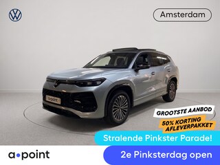 Volkswagen Tayron 1.5 eHybrid R-Line Edition 272 pk Automaat (DSG) | Verlengde garantie | Navigatie | Panoramadak | Trekhaak (wegklapbaar) | Parkeersensoren (Park assist) | Rondomzicht camera | Stoelverwarming v/a | Lederen bekleding |