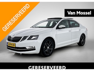 Skoda Octavia 1.5 TSI Greentech Style Business Automaat | Trekhaak | Panoramadak | Lichtmetalen velgen | Sportstoelen | Metallic lak