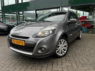 Renault Clio Estate 1.6-16V Dynamique (Automaat, Panoramadak, Trekhaak, Airco, NL-Auto, Goed Onderhouden)