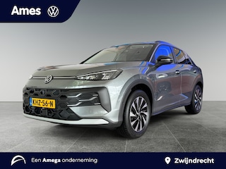 Volkswagen T-Roc 1.5 eTsi Life First Edition 116PK DSG | Trekhaak | Stuurverwarming | Zwart dak