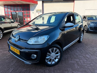 Volkswagen Up 1.0 BMT up! |CLUB EDITION|NIEUW APK|LUXE UITVOERING|STOELVERWARMING|