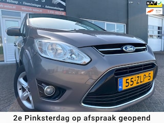 Ford C-MAX 1.6 EcoBoost Titanium van 2de Eig met parkeersensoren en trekhaak en navigatie en bluetooth telefoon / media en airco