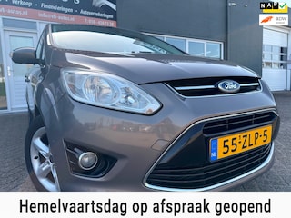 Ford C-MAX 1.6 EcoBoost Titanium van 2de Eig met parkeersensoren en trekhaak en navigatie en bluetooth telefoon / media en airco