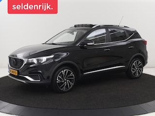 MG ZS EV Luxury 45 kWh | SOH 90,2% | Panoramadak | Leder | Stoelverwarming | Carplay | Side Assist | Adaptive cruise | Camera | Keyless | Navigatie