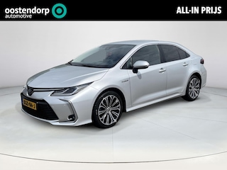 Toyota Corolla Sedan 1.8 Hybrid Dynamic | Parkeersensoren | Carplay | Stoelverwarming | 17 inch LM-velgen |