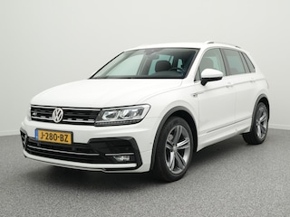Volkswagen Tiguan R-Line 1.5 TSI 150 PK DSG | LED | Achteruitrijcamera | Trekhaak | Stoelverwarming | Adaptieve Cruise Control |