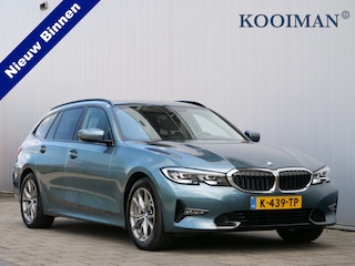 BMW 3-serie Touring 330i Introduction High Executive 259 Pk Automaat Navi / DAB / Apple Carplay / PDC / Stoelverwarming