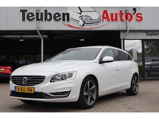 Volvo V60 2.4 D6 AWD Plug-In Hybrid Summum | Schuif-kanteldak | Trekhaak | Camera | Adaptive cruise