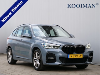 BMW X1 sDrive18i High Executive 136 Pk Automaat Navigatie / DAB / PDC / Trekhaak / Elektr Achterklep / Stoelverwarming