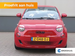 Fiat 500 RED 24 kWh Airco | LED | Lane-Assist | Keyless Start | Digitaal Dashboard | Airco | Keyless start | Kleur rood