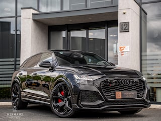 Audi Q8 RSQ8 4.0 TFSI quattro / Pano / Matrix / Ventilated seats / RS-Red