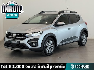 Dacia Sandero Stepway 1.0 TCe 90 CVT Comfort | Navigatie | Climate Control | Stoelverwarming | Dodehoek Detectie | Apple Carplay/Android Auto | Parkeersensoren voor, achter en achteruitrijcamera