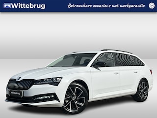 Skoda Superb Combi 1.4 TSI iV 218PK Style / Fabrieksgarantie tm 20-2-28 / Black Pack / LED Matrix / Achteruitrijcamera / Stuur + Stoelverwarming V+A