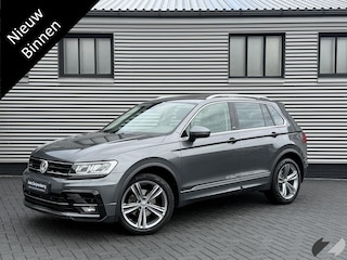 Volkswagen Tiguan 1.4 TSI Highline Business R |Pano|Trekhaak|ACC|