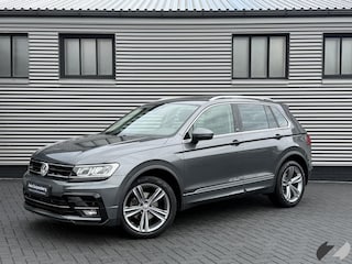 Volkswagen Tiguan 1.4 TSI Highline Business R |Pano|Trekhaak|ACC|