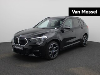 BMW X1 xDrive25e Executive | Panoramadak | Trekhaak | LED Koplampen | Memory Seat | Elektrische Kofferklep | Keyless |