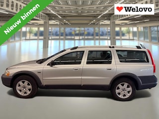 Volvo XC70 2.5 T Summum Prachtstaat ! goed onderhouden  met garantie