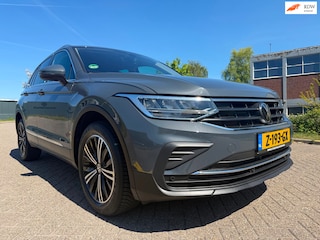 Volkswagen Tiguan 1.5 TSI Business_Line_AUTOMAAT_NAVI__AKTIE PRIJS!!