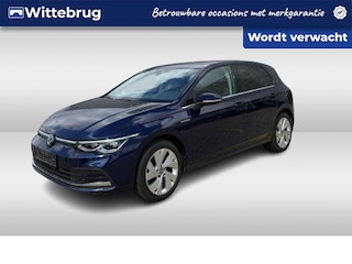 Volkswagen Golf 1.5 TSI 130PK Style / Memory Seat / Stuur + Stoelverwarming / Parkeersensoren V+A / Full-LED / App-Connect