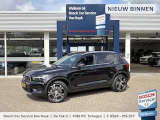 Volvo XC40 T4 Recharge Inscription / Automaat / NL-Auto / Dealer-Onderhouden / Vol-Leder / Elektr.-Uitklapbare Trekhaak / Pilot-Assist / Stoel- en Stuurverwarming / Adaptieve Cruise-Control Stop&Go / Climate-Control / Keyless / LED / Dodehoek-Detectie / Apple-Carplay & Android-Auto / DAB Radio-Bluetooth / Navi / Elektr.-Achterklep / PDC V+A / Camera / 19'' LMV / All-Season / ENZ.