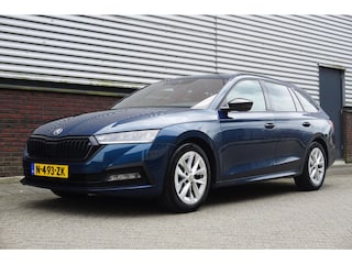 Skoda Octavia Combi 1.0 e-TSI Sport Business/Trekhaak/Digitaal Dashb./ Stuur en stoelverwarming.