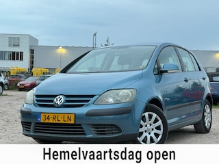 Volkswagen Golf Plus 1.6 FSI Comfortline/ LAAG KM/ ZOMER BLAUW/ TREKHAAK