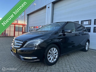 Mercedes-Benz B-klasse 180 Ambition/Xenon/Leder/Navi/Cruise/NAP