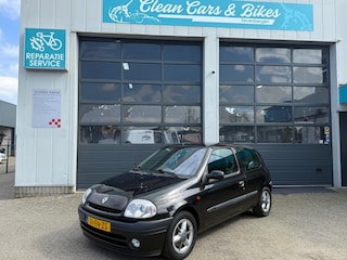 Renault Clio 1.6-16V RXE