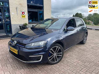 Volkswagen Golf 1.4 TSI GTE- trekhaak-carplay-nav-camera