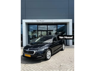 Skoda Octavia Combi 1.0 e-TSI Business Edition | Automaat | ACC | Trekhaak | Stoelverwarming | Lane Assist | Apple Carplay/Android Auto |