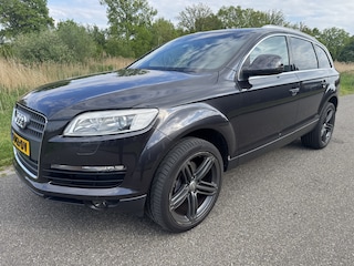 Audi Q7 4.2 FSI quattro Pro Line 5+2