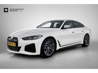 BMW i4 EDrive35 70 kWh M-sportpakket (1e Eig, Dealer OnderH, Navi Pro, Camera, Carplay, Addapt Cruise, StoelV, PDC V+A, Etc)