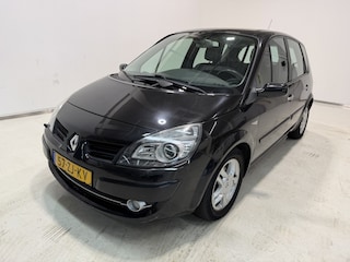 Renault Scénic 2.0-16V Tech Line
