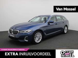 BMW 5-serie Touring 520e 150kW | PANORAMADAK | ACHTERUITRIJCAMERA 360° | LEDER INTERIEUR | GROOT NAVIGATIE | CLIMATE CONTROL | LED VERLICHTING | TREKHAK WEGKLAPBAAR |