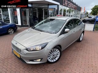 Ford Focus 1.5 Titanium AUTOMAAT APPLE CARPLAY CAMARA TREKHAAK