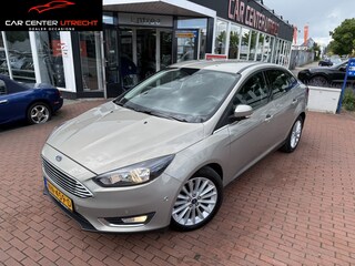 Ford Focus 1.5 Titanium AUTOMAAT APPLE CARPLAY CAMARA TREKHAAK