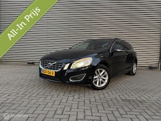 Volvo V60 1.6 T4FMomentu/182PK/NW APK/1E EIG/AIRC/CRUISE/PDC