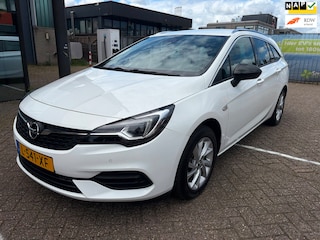 Opel Astra Sports Tourer 1.2 Business Elegance / Apple Carplay / Camera / Keyless