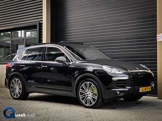 Porsche Cayenne 3.0 S E-Hybrid | PANO | LUCHTVERING | CHRONO | LEDER |