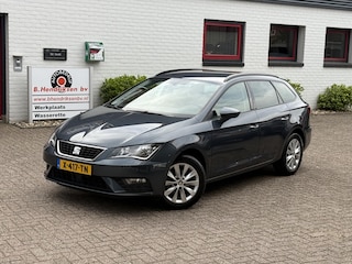 Seat Leon Sportstourer 1.5 TSI 130PK Style Business/ Trekhaak/ Apple Carplay/ DAB/ Getinte ramen