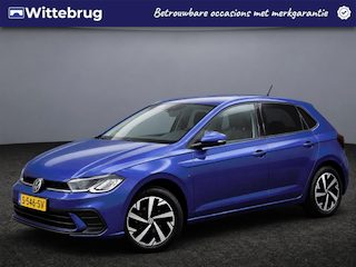 Volkswagen Polo 1.0 TSI Life / Navigatie  / App connect / Parkeersensoren V+A / Lichtmetaal 16 inch /