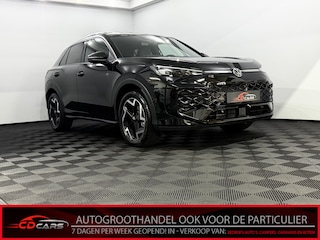 Volkswagen T-Roc 1.5 TSI R-Line Edition Nieuwe model!, Camera, Iq lights, Navi, Half leder, Stoel/Stuurverwarming, Cruise control adaptief, Sfeerverlichting, Keyless start, 2 jaar garantie