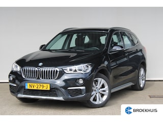 BMW X1 sDrive20i Executive | Trekhaak | Panoramadak | Navigatie | Stoelverwarming | Head-up display | LED koplampen |