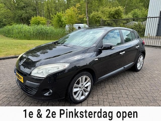 Renault Mégane 1.6 Celsium/NAVI/CRUISE/CLIMA/PARKEERSENSOR VOOR EN ACHTER