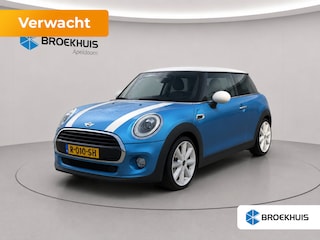 Mini Cooper 1.5 Chili Serious Business | Achteruitrijcamera | Afwijkende dakkleur | Bluetooth telefoonvoorbereiding